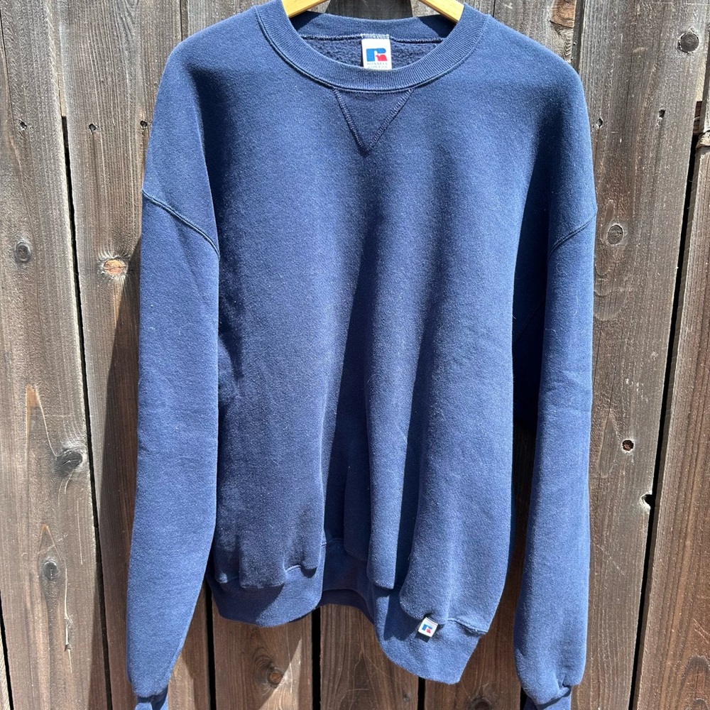 VINTAGE 90’s RUSSELL ATHLETIC MINIMALIST CREWNECK